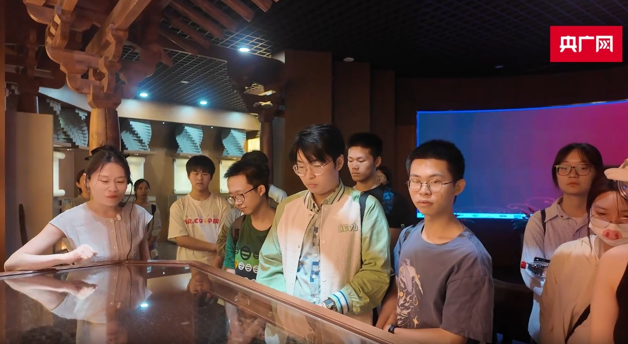 央广网客户端报道学校“老字号里的思政课”